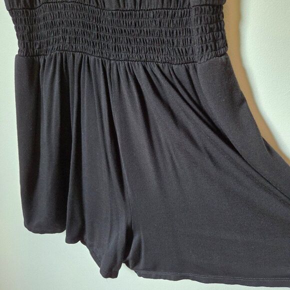 EUC WORN ONCE AERIE BLACK SCOOP NECK SLEEVELESS ROMPER SIZE M - Picture 2 of 16
